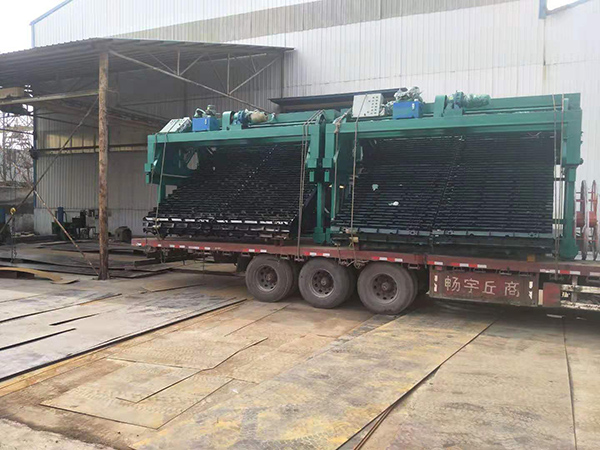 畜禽粪便翻抛机(图1)